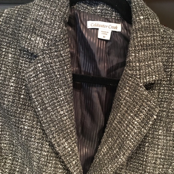 Great silk lined Jacket with silver threads. - Picture 5 of 7